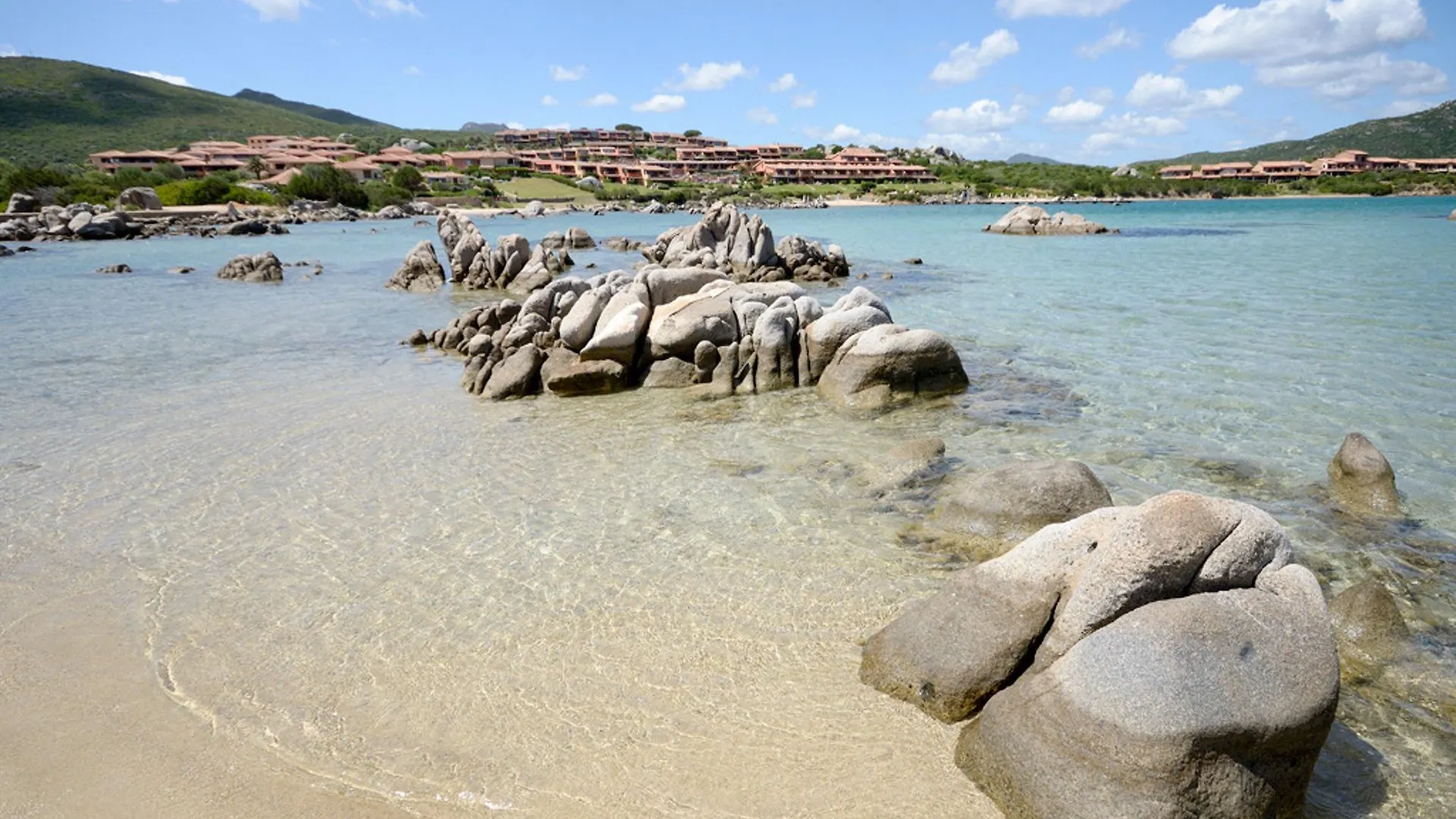 Villaggio Marineledda Marinella  Appartement