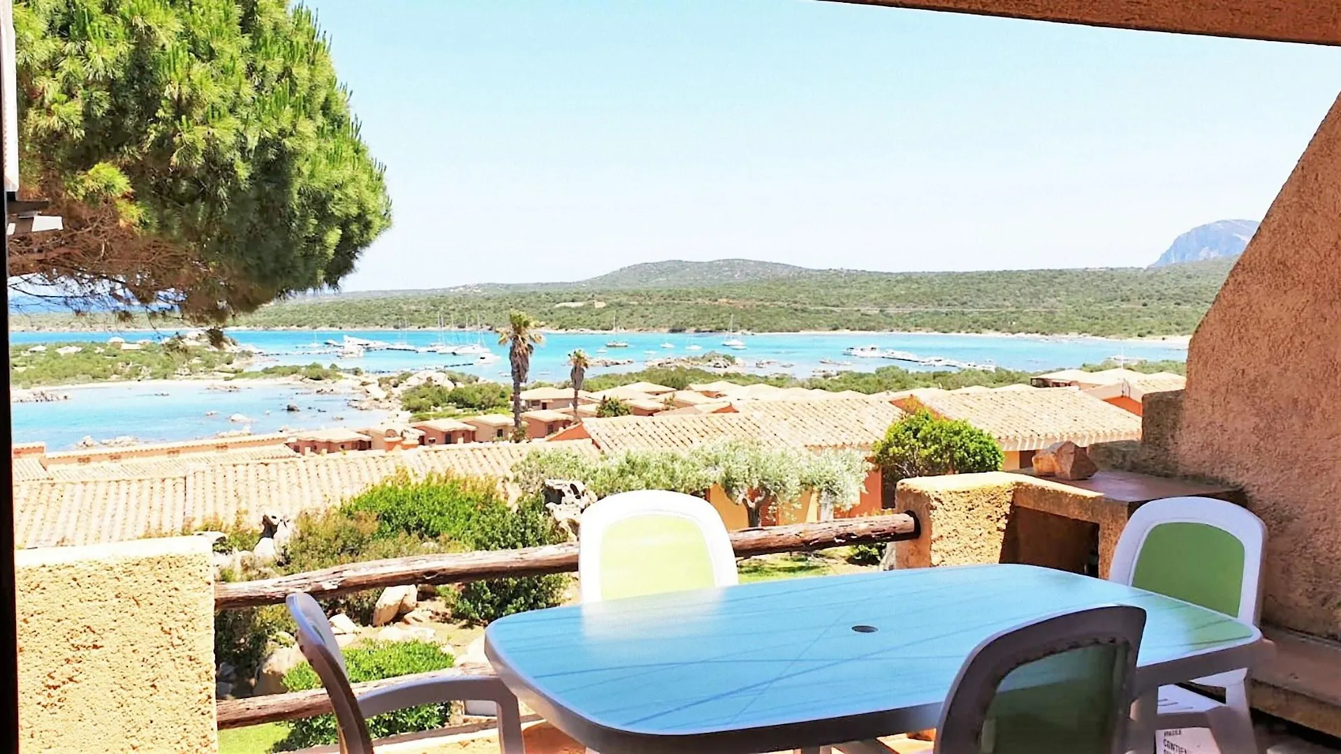 Villaggio Marineledda Marinella  Italië